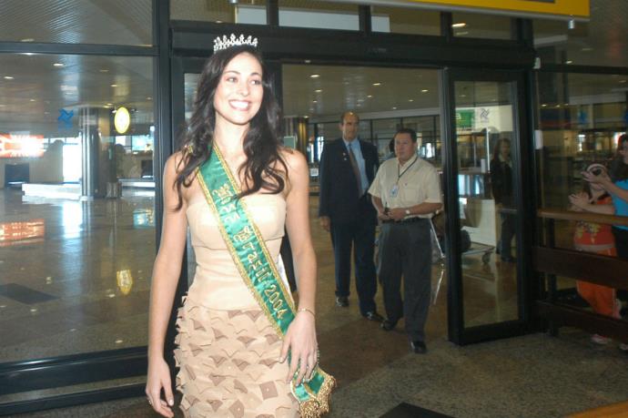 Ir para  <p><big>A Miss Brasil 2004, Fabiane Niclotti, foi encontrada morta na noite dessa ter&ccedil;a-feira, por volta das 22h30min, no apartamento em que residia no bairro Bela Vista, em Gramado, na Serra. Sem conseguir contato, uma...